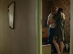 Labios cachondos! Morena extiende sus muslos en POV-Fick