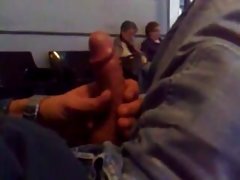 Las perras maduras están filmando mientras se masturban