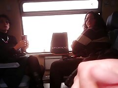 Eva Notty despierta a su amiga con una buena cogida