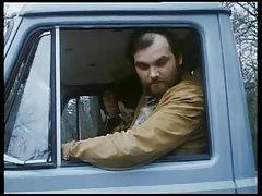 مرد خسته شده در دوست دختر مو قرمز