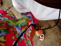 عاشق همسر جوان مرد همسایه الاغ را سخت می کند