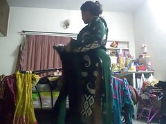 جانیس گریفیت با یک مرد سیاه پوست با یک ابزار شگفت انگیز شیرین است