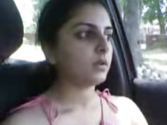 بلوند بالغ انجام رابطه جنسی گروهی در آپارتمان او