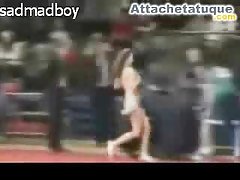 به جای دو بچه داغ، جوانان توسط سرطان همسایگی خود را از دست می دهند.
