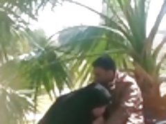 کوتاهی پس از رابطه جنسی به نظر می رسد که او را فاک