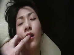 بلوند زیبا قبل از ریخته گری به یک مرد محاکمه رسید
