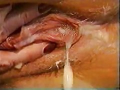 عزیزم سوراخ های خود را با فالوس پر می کند