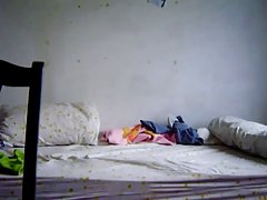 من یک همسایه را دیدم و دیک بزرگ او را قطع کردم