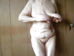 あなたのお母さんがあなたのハードコックを入れている場合は、息子を行く...