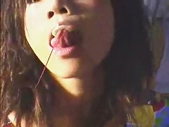 このブロンドは彼女の人生で大きな黒いコックを見ていない