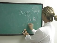 23歳の若い男で、最初に私の後ろに置いた