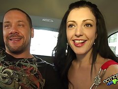 マッサージ師は、彼女の顧客が大きな雄鶏を持っていることを感知する