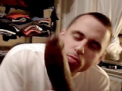 女装のKendall Karsonは、別のレベルにいくつかのフェラチオを行います