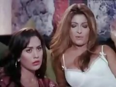 メガン・レインはレギンスを壊して激しくセックスする