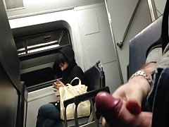私のガールフレンドは私にロマンチックで何か特別なことを頼みます