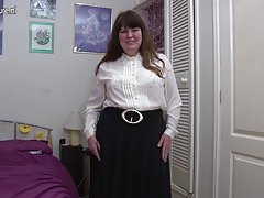 ホットルームとメキシコの女の子が後ろの部屋でファックしている
