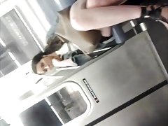 先生はすべての生徒によって授業中に犯されています