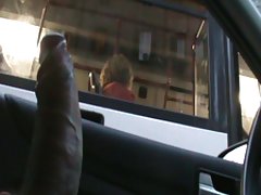 彼女はただの未亡人になってしまい、とても興奮して興奮しています