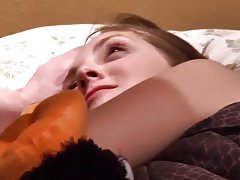 弁護士は彼女の最も美しい顧客とこの方法で交渉する..