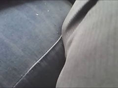 若いラティーノのために成熟した角質のお尻