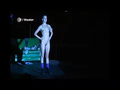 Die blonde gab sich die zwei negern