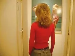 Nackt blondie zündet mit dem kerl