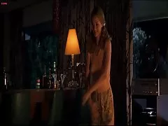 Stacie jaxxx in einer rutschigen situation geraten