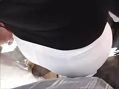 Zwei nutten laufen durch den mund