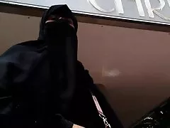 Bärtige mann sehr glücklich