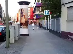 Der neger hat spaß mit zwei prostituierten sydnee kapri und briella bounce