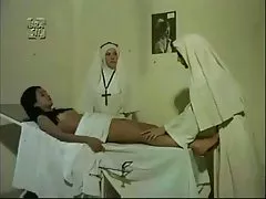 Pretty presley hart in strümpfen fickt mit ihrem freund