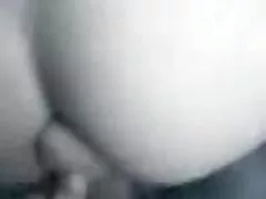 Brünette gibt in anal
