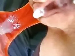 Mädchen bett überprüft
