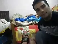 Baby zu hause wartet auf ihren hengst